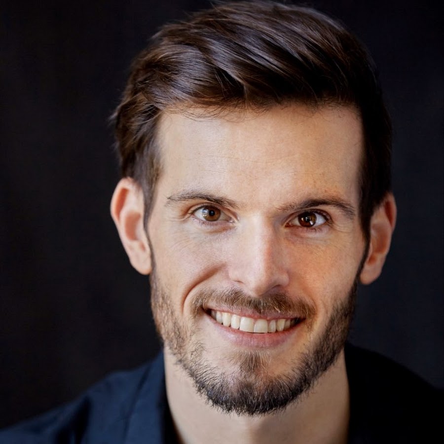 Photo of stand up comedian Zach McGovern