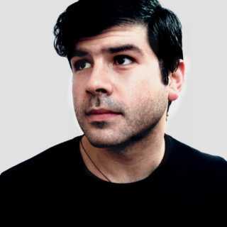 Photo of stand up comedian Carlos Garcia.