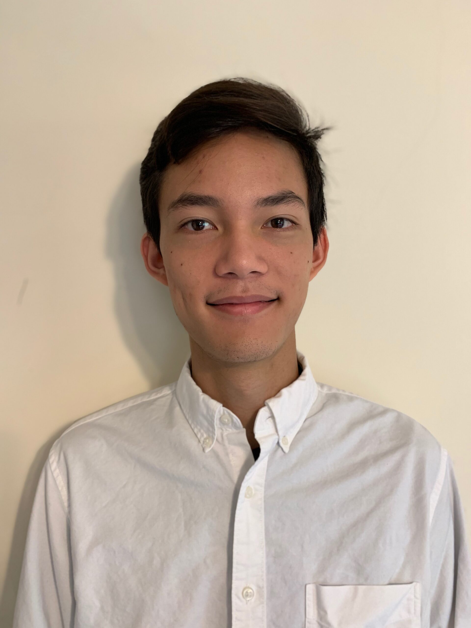 Photo of stand up comedian Sage Sy.